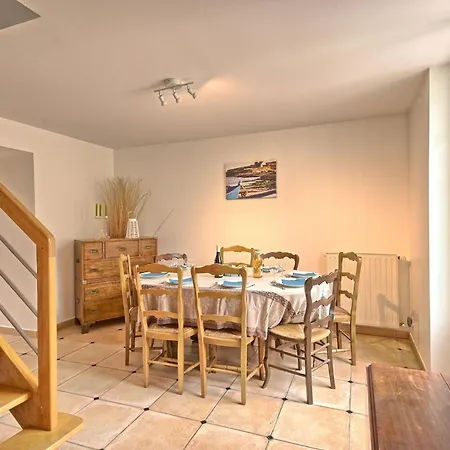 Holiday home Charme De La Pointe De Penchateau By Interhome *